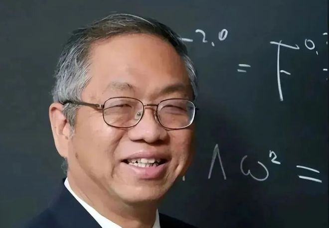 中科大数学天才攻克难题 航母总建造师的传奇故事 中国数学家和工程师的荣耀