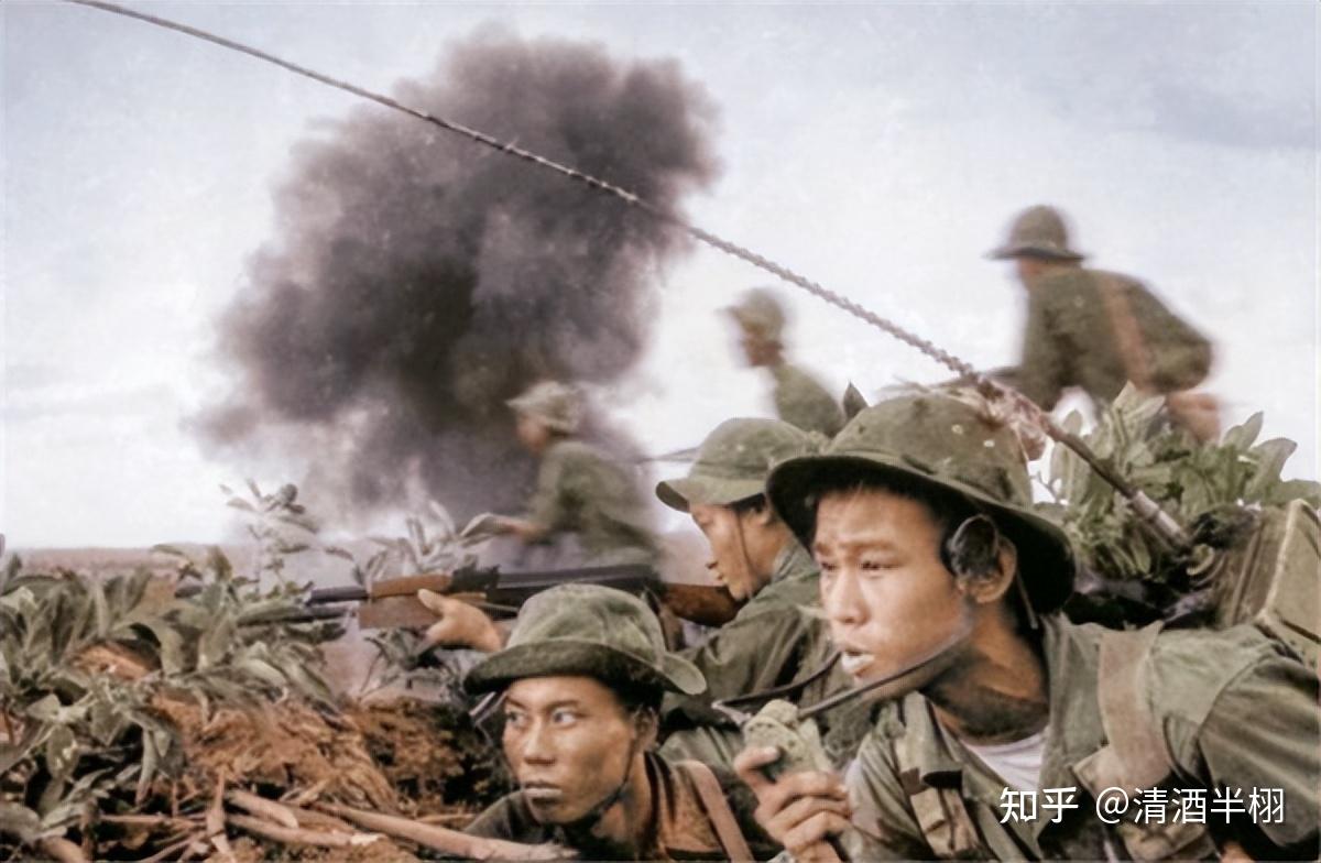 对越自卫还击战中的护士长...