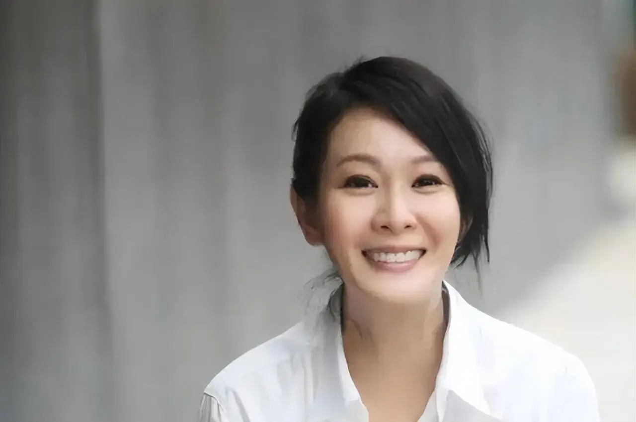 刘若英 ：最亲密的爱人，也要保持距离？...