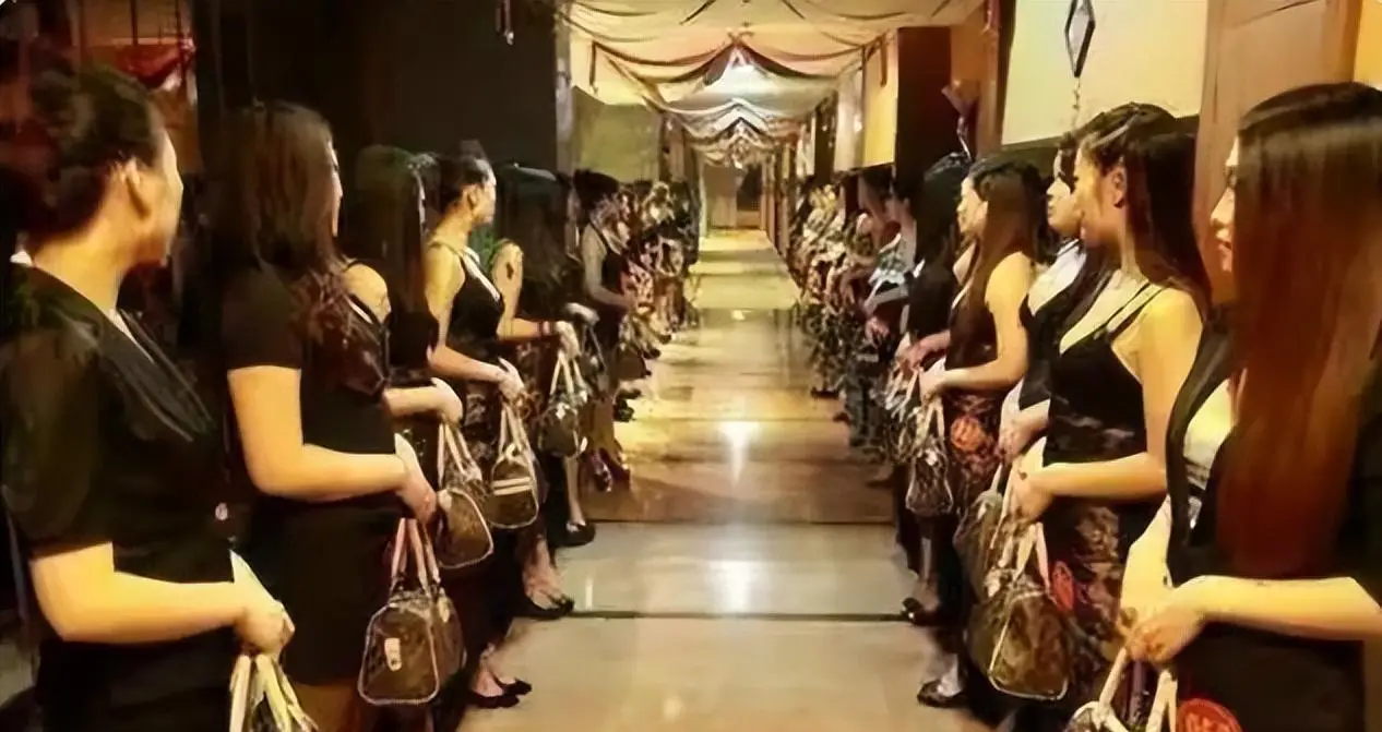 专家解析：欧美情趣莞式按摩到底靠谱吗？服务和效果全揭晓