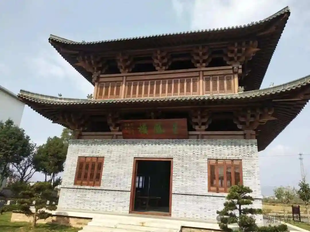 从地下到云端 全国名媛凤楼软件的商业裂变与伦理边界