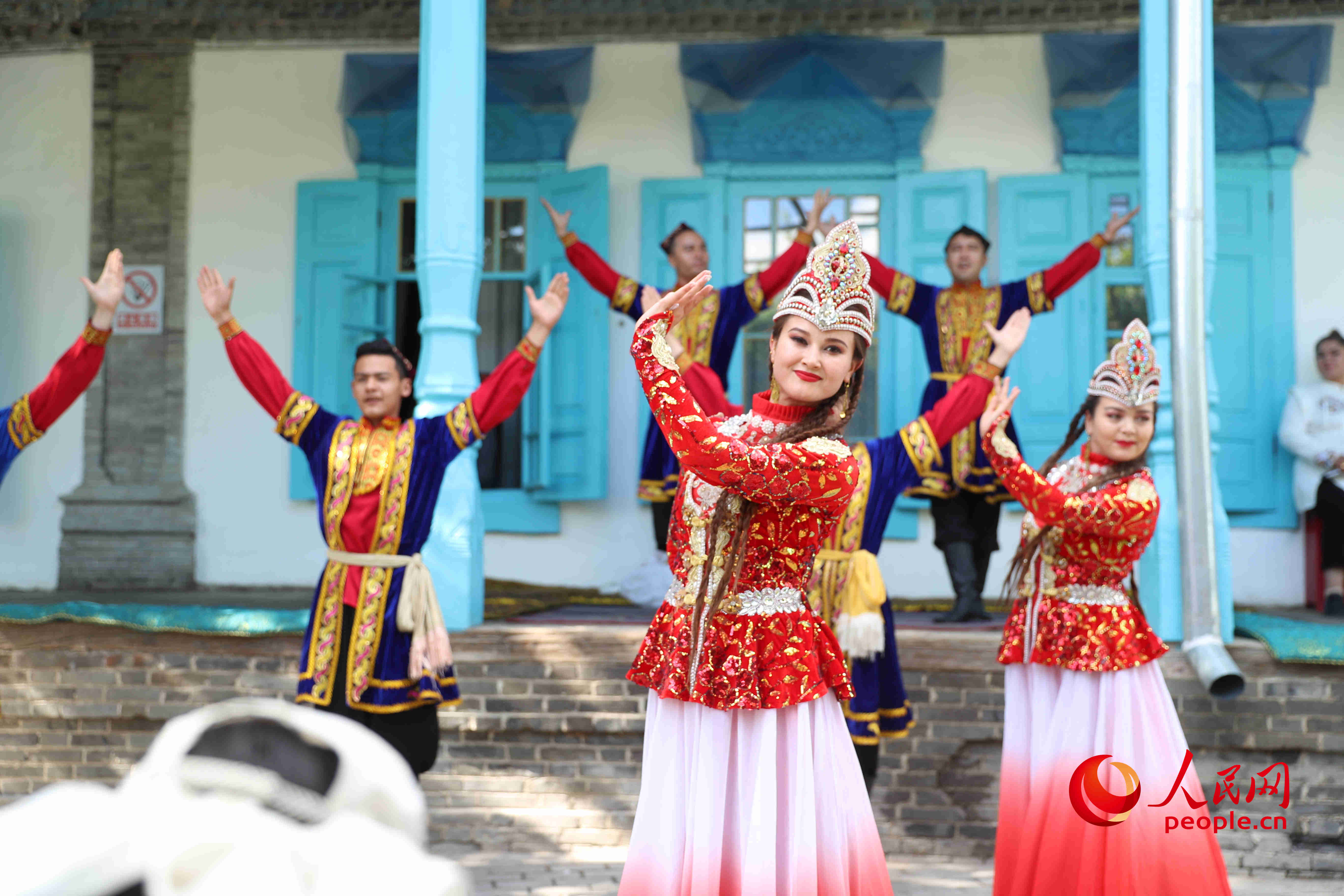 独家揭秘:新疆维吾尔族女孩怎么撩?这些真诚技巧让你不再踩雷