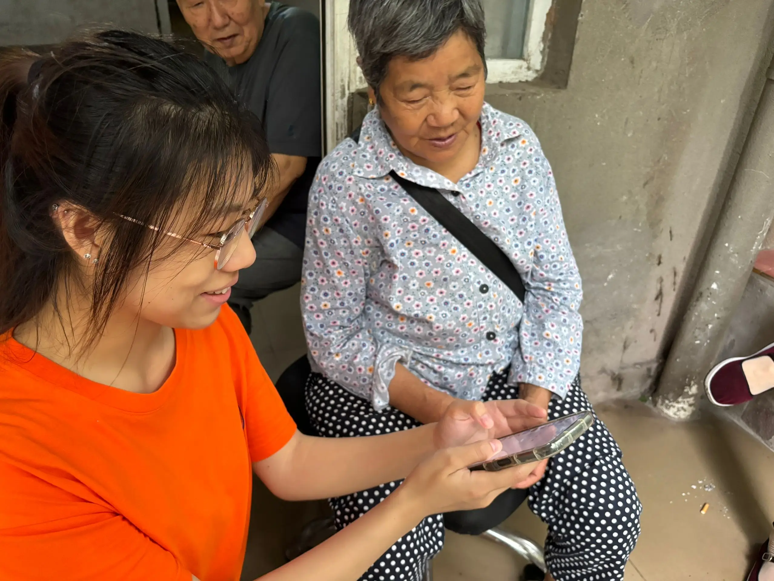 怎么叫附近的阿姨,高效寻找邻里帮手的实用指南