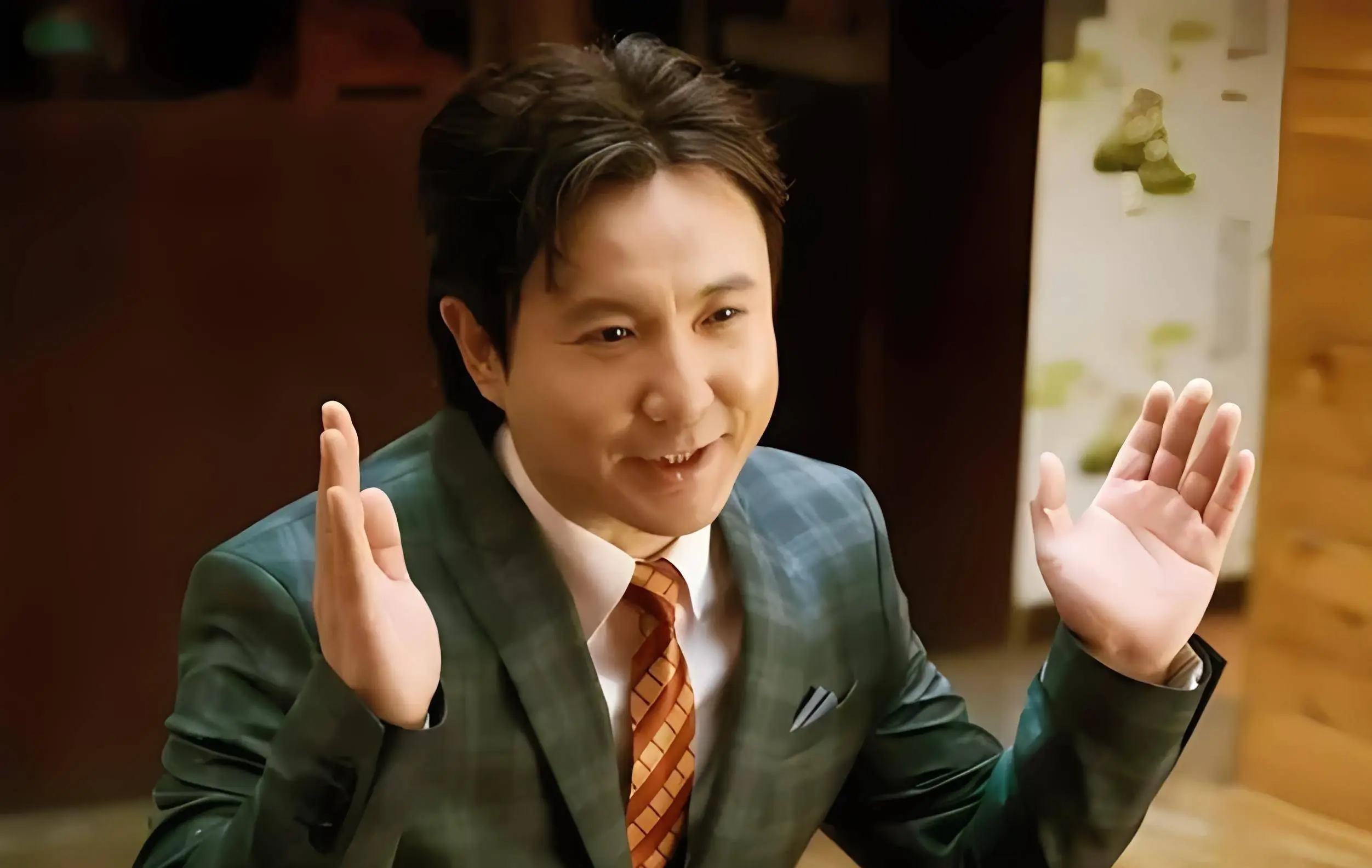 欢乐喜剧人沈腾:躲进喧闹中...