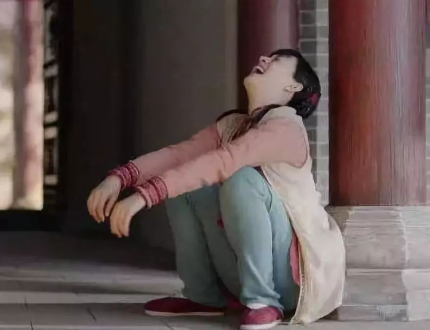 你会正确地“亚洲蹲”吗？...