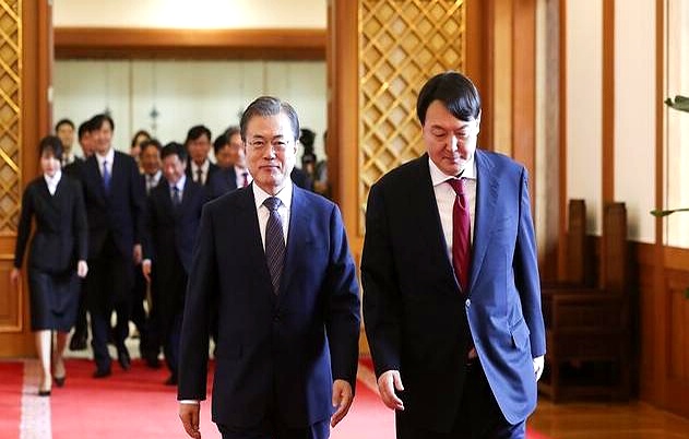 “问题学生”文在寅:如何从收容所走向青瓦台?...