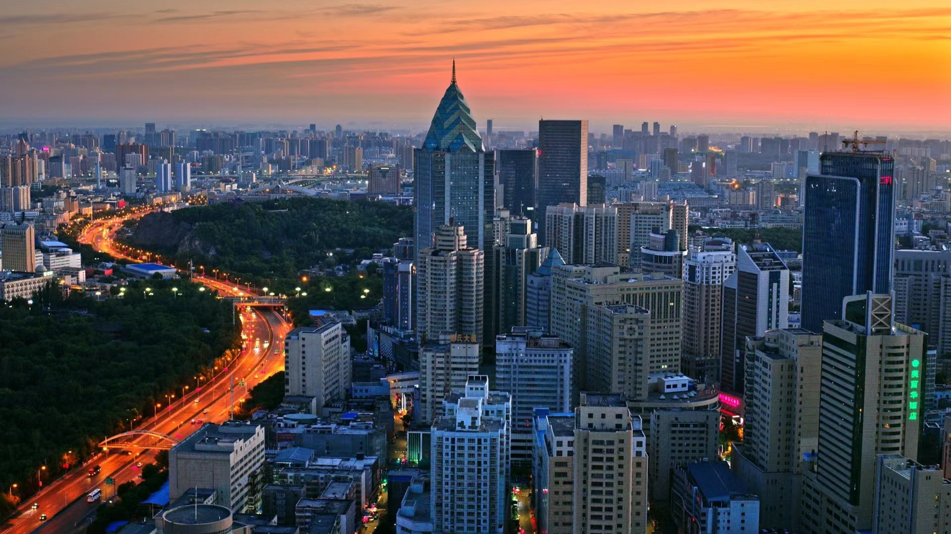 最新数据披露:乌鲁木齐哪里有小巷子卖?当地特色小巷购物点实地解析